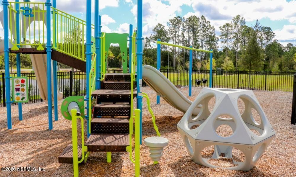 Community amenities in St Augustine Lakes, St. Augustine (Image 51).