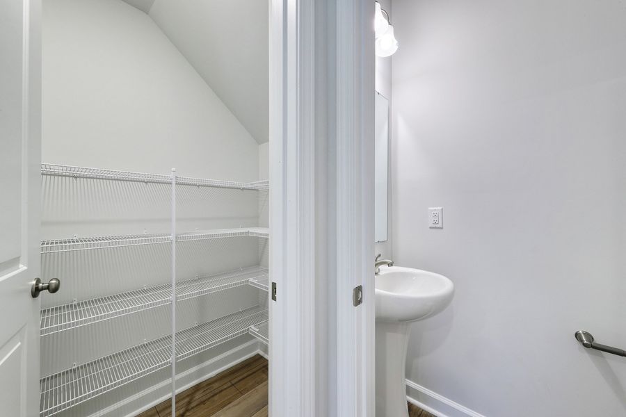 Image 33 of a home in Jordan Grove.