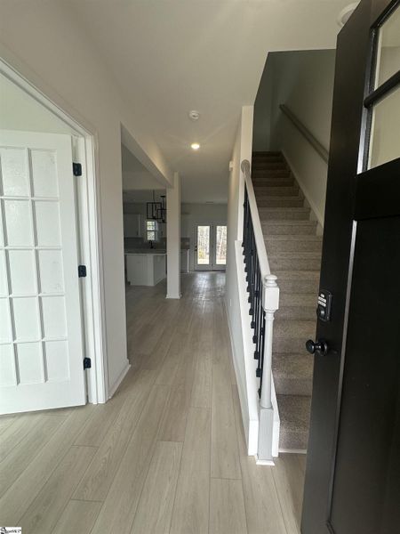 Spacious, unfurnished interior of a new home in Shiloh Trail, Wellford (Image 13).