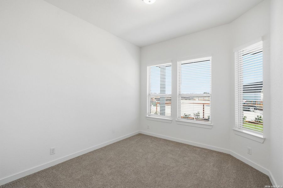 Spacious, unfurnished interior of a new home in The Crossvine, Schertz (Image 19).