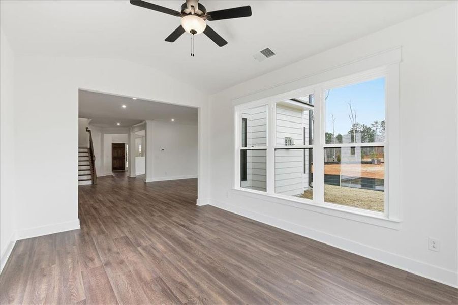 Spacious, unfurnished interior of a new home in Springside Reserve, Powder Springs (Image 23).