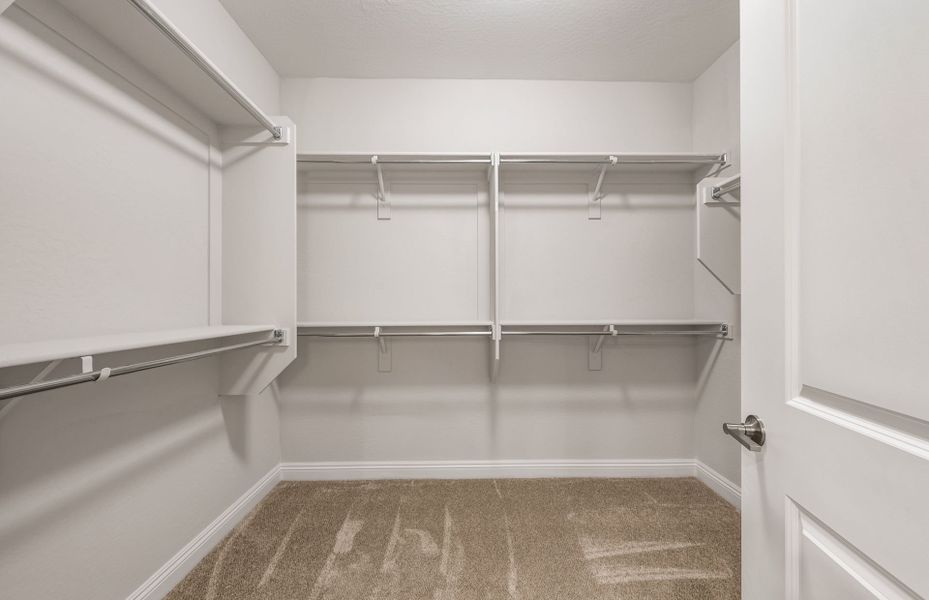 Spacious, unfurnished interior of a new home in Sun City Festival, Buckeye (Image 22).