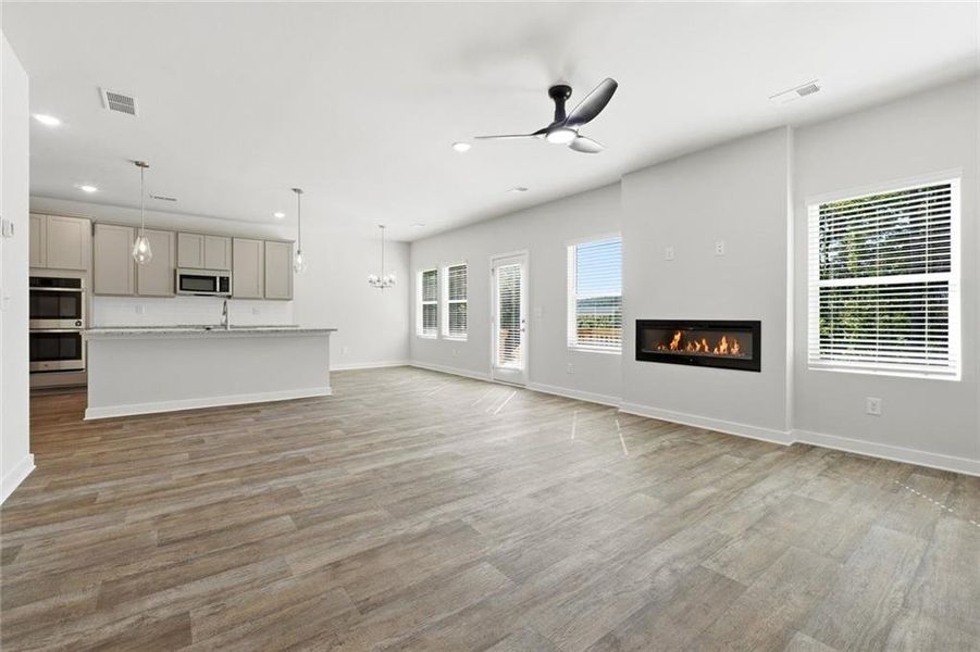 Spacious, unfurnished interior of a new home in Creekbend Overlook, South Fulton (Image 15).