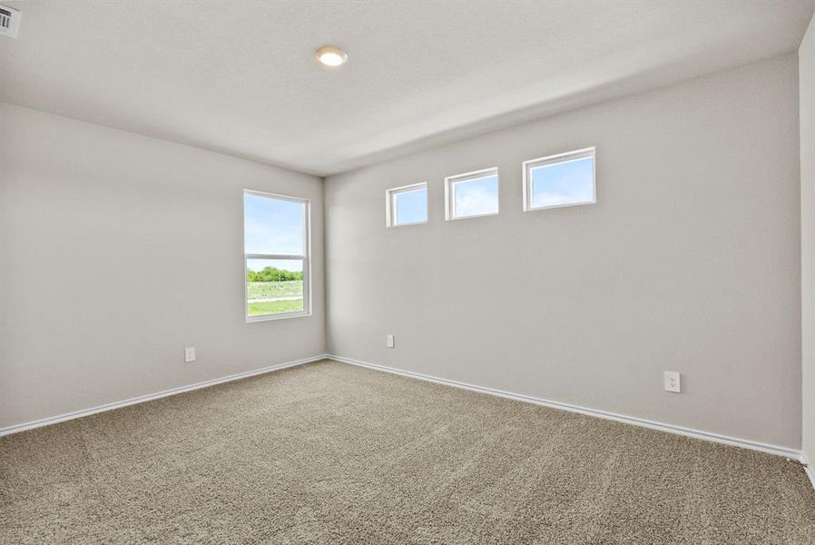 Spacious, unfurnished interior of a new home in , Fort Worth (Image 29).
