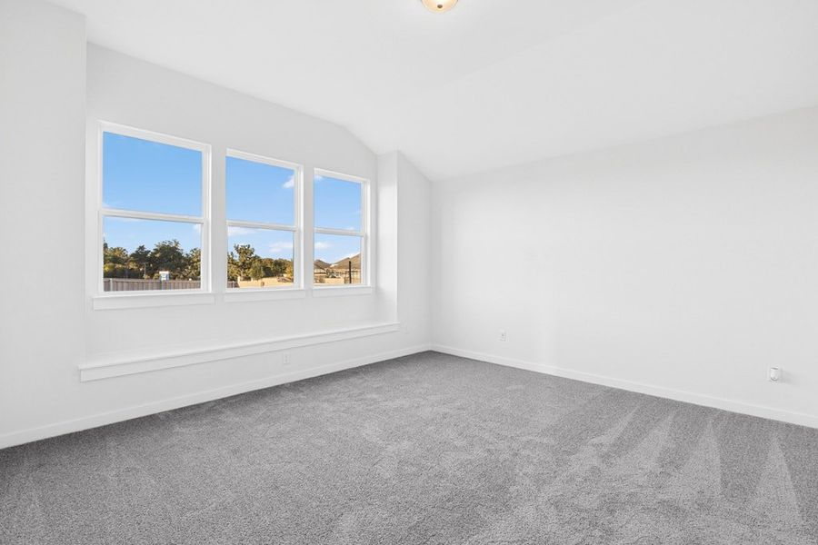 Spacious, unfurnished interior of a new home in The Colony, Bastrop (Image 21).