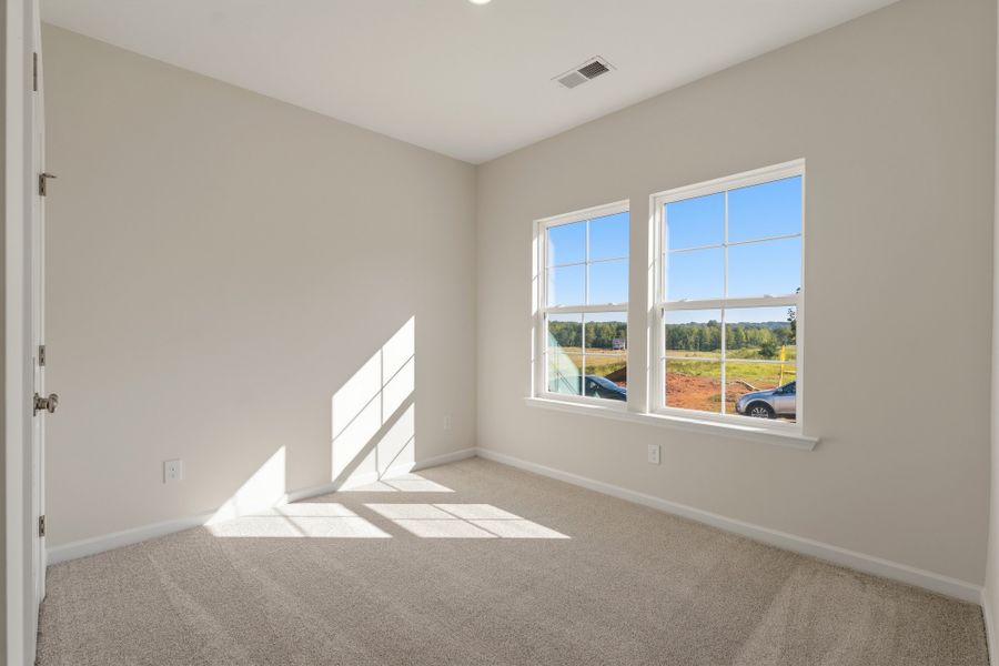 Spacious, unfurnished interior of a new home in Landmark Commons, Boiling Springs (Image 23).