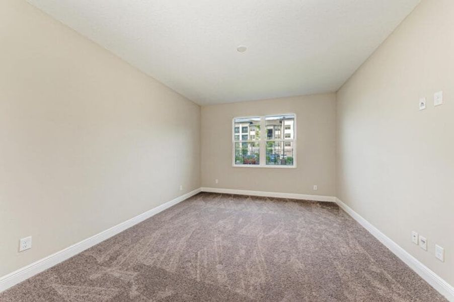Spacious, unfurnished interior of a new home in Reflection Villas at Watercolor Place, Bradenton (Image 12).