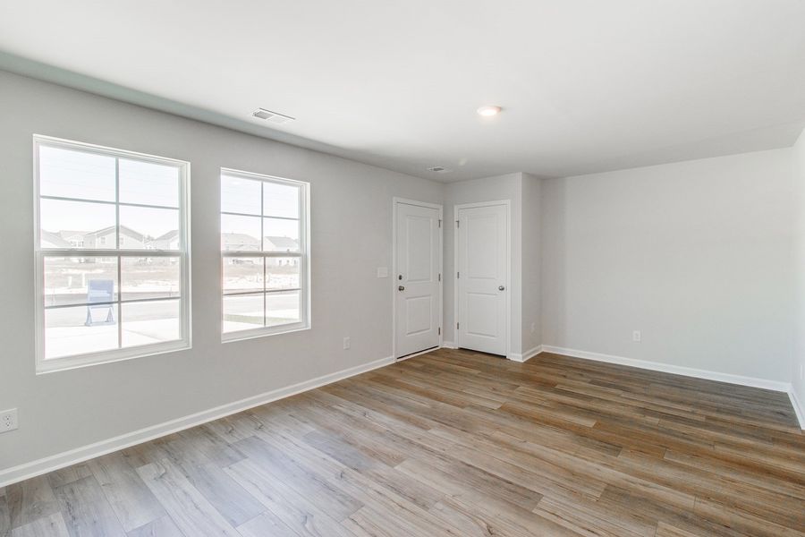 Spacious, unfurnished interior of a new home in Haynes Park, Columbia (Image 14).