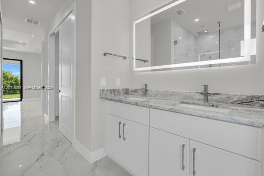 Furnished interior view inside a new home in , Cape Coral (Image 16).