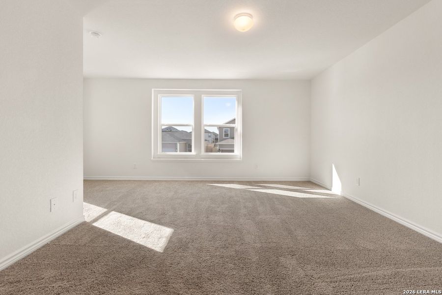 Spacious, unfurnished interior of a new home in , San Antonio (Image 25).