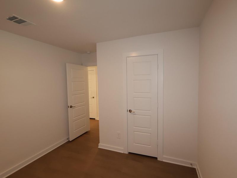 Spacious, unfurnished interior of a new home in Sorella, Tomball (Image 23).