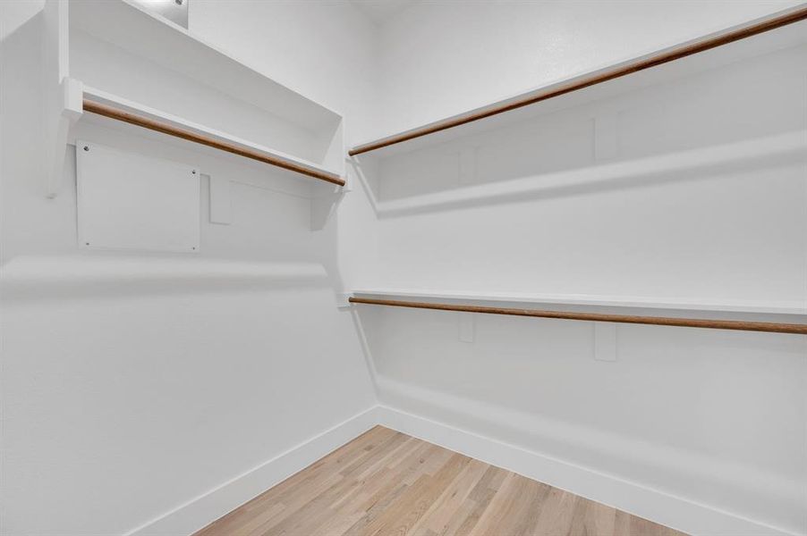 Spacious, unfurnished interior of a new home in , Midlothian (Image 14).