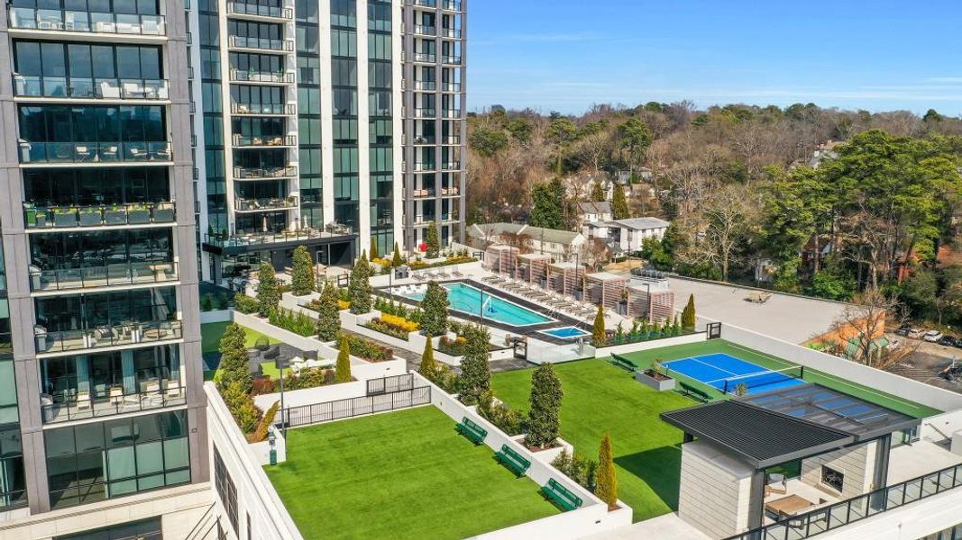 Condo located in Atlanta, GA showcasing its design and architecture (Image 29). Condo located in Atlanta, GA showcasing its design and architecture (Image 29).