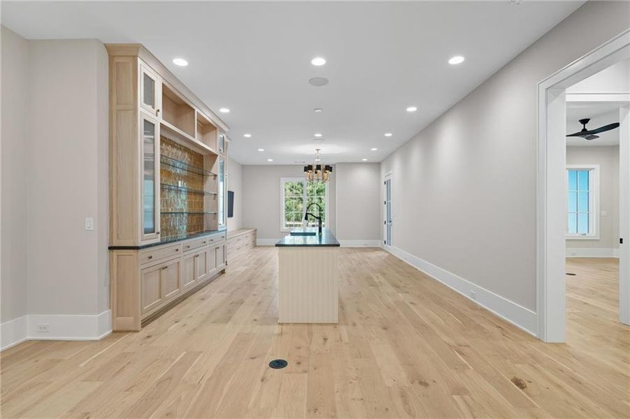 Spacious, unfurnished interior of a new home in Crossroads, Alpharetta (Image 54).