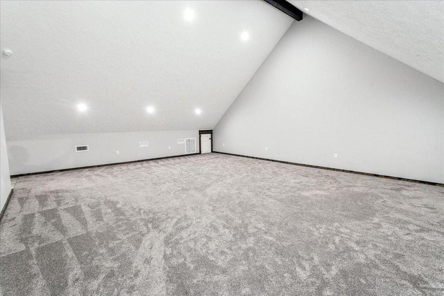 Spacious, unfurnished interior of a new home in , Huntington (Image 32).