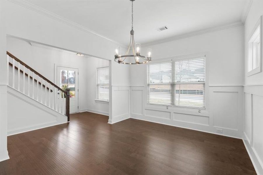 Spacious, unfurnished interior of a new home in , Athens (Image 35).