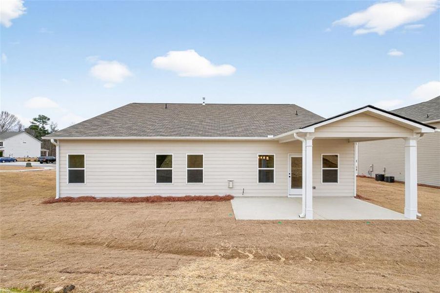 Exterior details and patio area of a home in Jones Ridge, Dallas (Image 29).