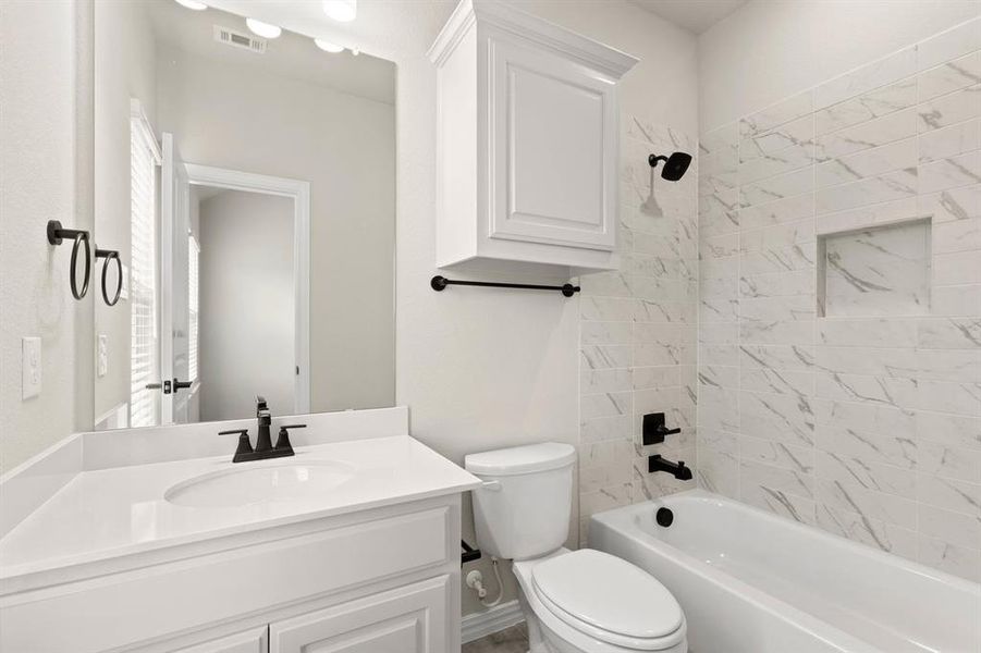 1315 Woodpecker-Bathroom-1