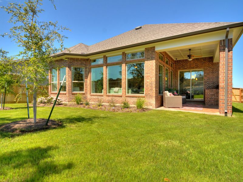 Representative exterior details of a home built from the The Jewel by David Weekley Homes in Davis Ranch 50', San Antonio (Image 3). Representative exterior details of a home built from the The Jewel by David Weekley Homes in Davis Ranch 50', San Antonio (Image 3).