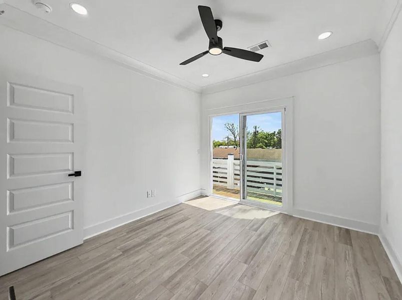 Spacious, unfurnished interior of a new home in , North Charleston (Image 41).