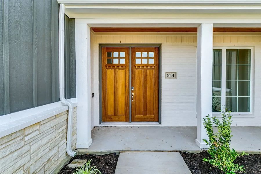 Representative exterior details of a home built from the The Rhett by Elmwood Custom Homes in Matthews Farm, Venus (Image 10). Representative exterior details of a home built from the The Rhett by Elmwood Custom Homes in Matthews Farm, Venus (Image 10).