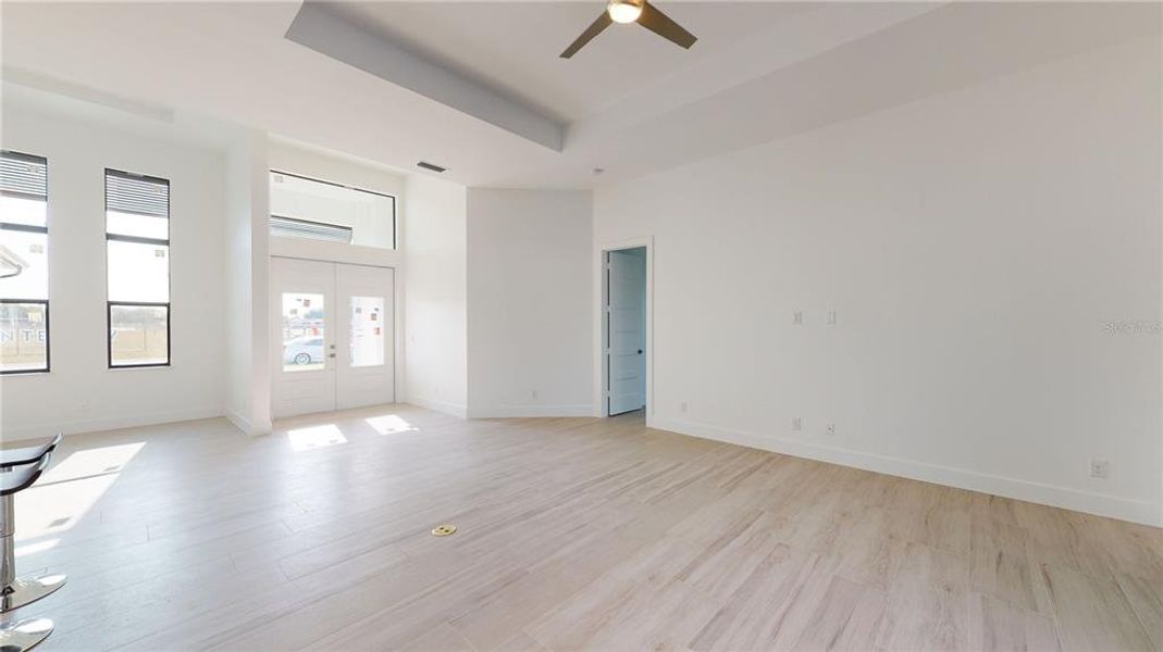 Spacious, unfurnished interior of a new home in , Port Charlotte (Image 31).