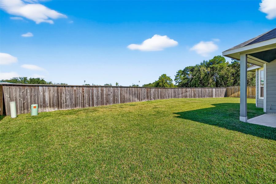 Exterior details and patio area of a home in Anderson Lakes, Houston (Image 25). Exterior details and patio area of a home in Anderson Lakes, Houston (Image 25).