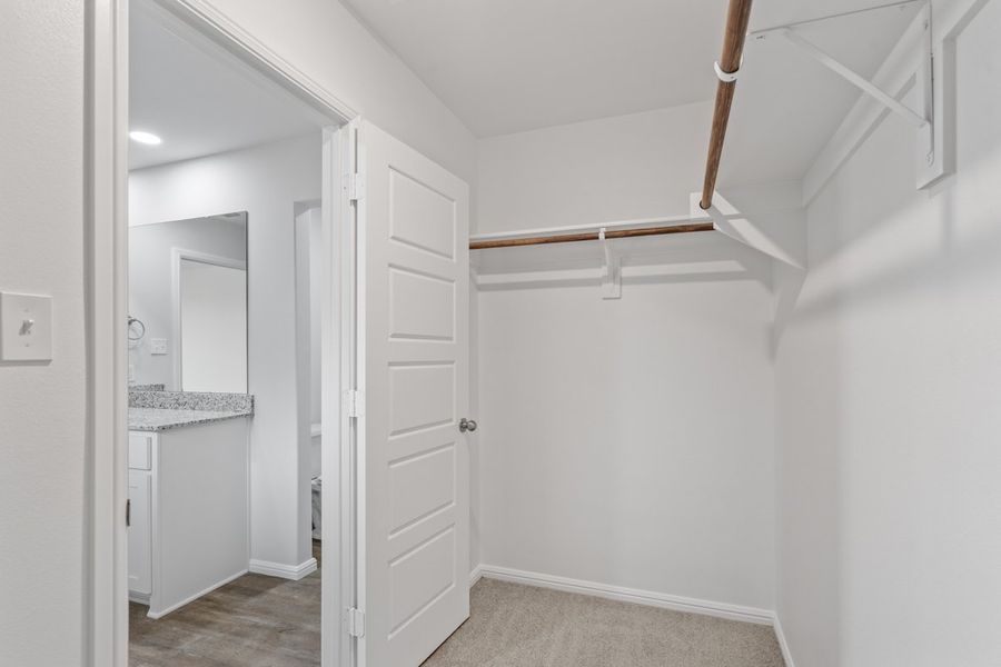 Representative furnished interior of a home built from the TAYLOR by D.R. Horton in Faculty Row, Abilene (Image 25).