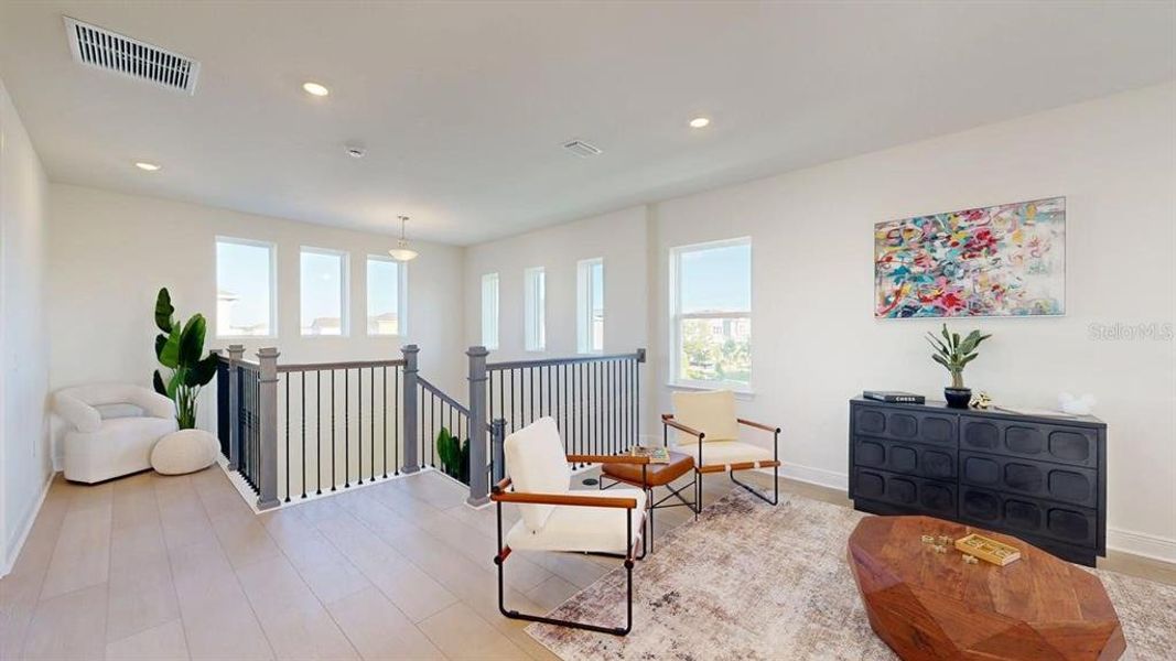 Furnished interior view inside a new home in , Orlando (Image 20).