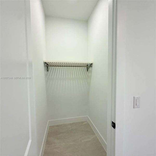 Spacious, unfurnished interior of a new home in , Lehigh Acres (Image 31).