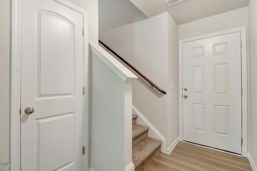 16-200 Streamlet Dr-16