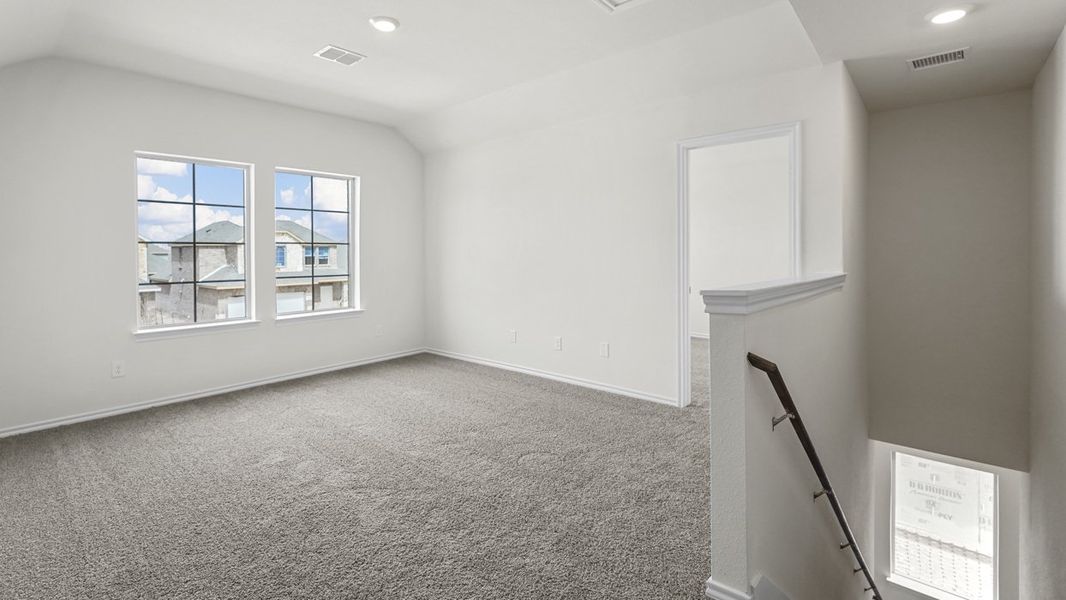 Representative unfurnished interior of a home built from the Florence by D.R. Horton in Cottonwood, Dorchester (Image 10).