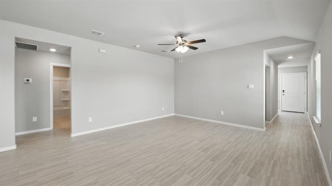 Spacious, unfurnished interior of a new home in Springhill South, Boyd (Image 33). Spacious, unfurnished interior of a new home in Springhill South, Boyd (Image 33).