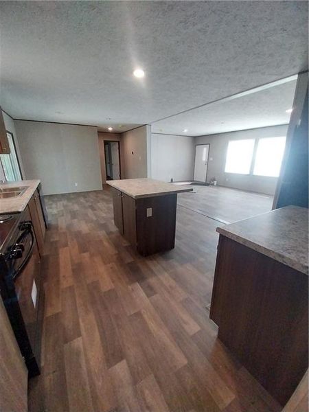 Spacious, unfurnished interior of a new home in , Dawsonville (Image 7).