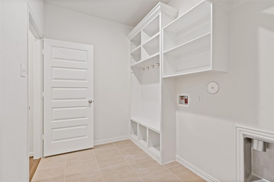 Spacious, unfurnished interior of a new home in The Woodlands Hills, Willis (Image 12). Spacious, unfurnished interior of a new home in The Woodlands Hills, Willis (Image 12).