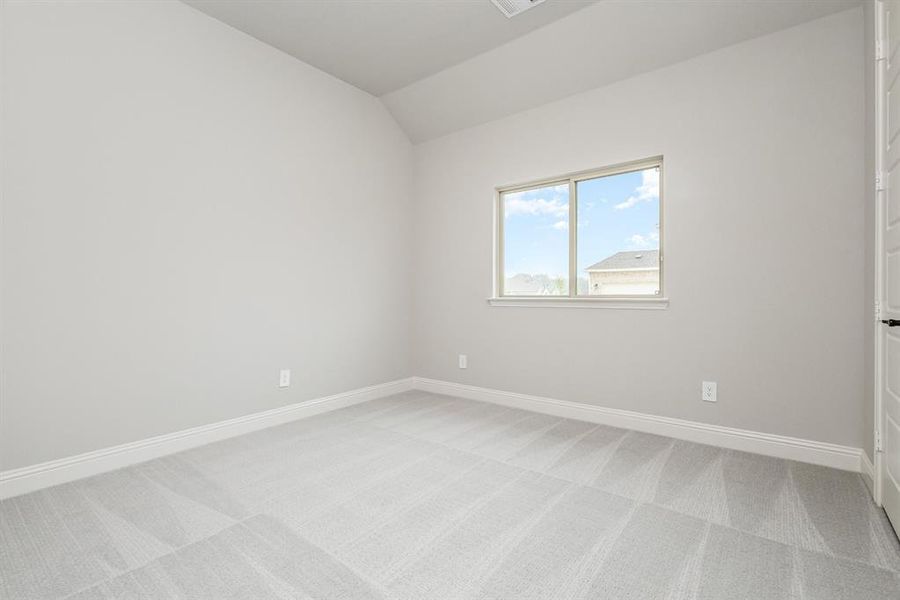 Spacious, unfurnished interior of a new home in Sagebrush Addition, Midlothian (Image 25).