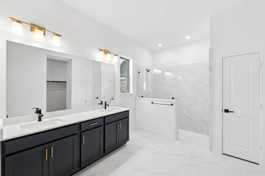 Furnished interior view inside a new home in Escondido 60' Homesites, Magnolia (Image 4).