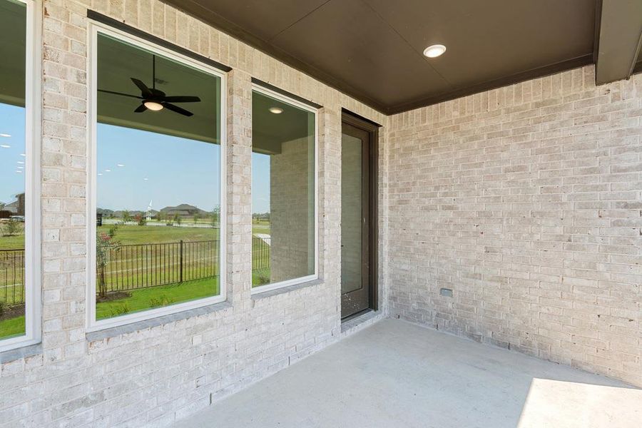 Spacious, unfurnished interior of a new home in Flora, Hutto (Image 27).