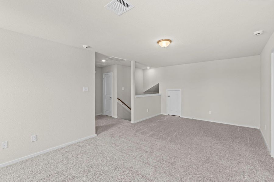 Spacious, unfurnished interior of a new home in Windrose Green, Angleton (Image 14).