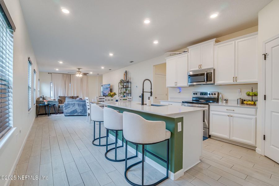 Furnished interior view inside a new home in St Augustine Lakes: St Augustine Lakes 40S, St. Augustine (Image 17).