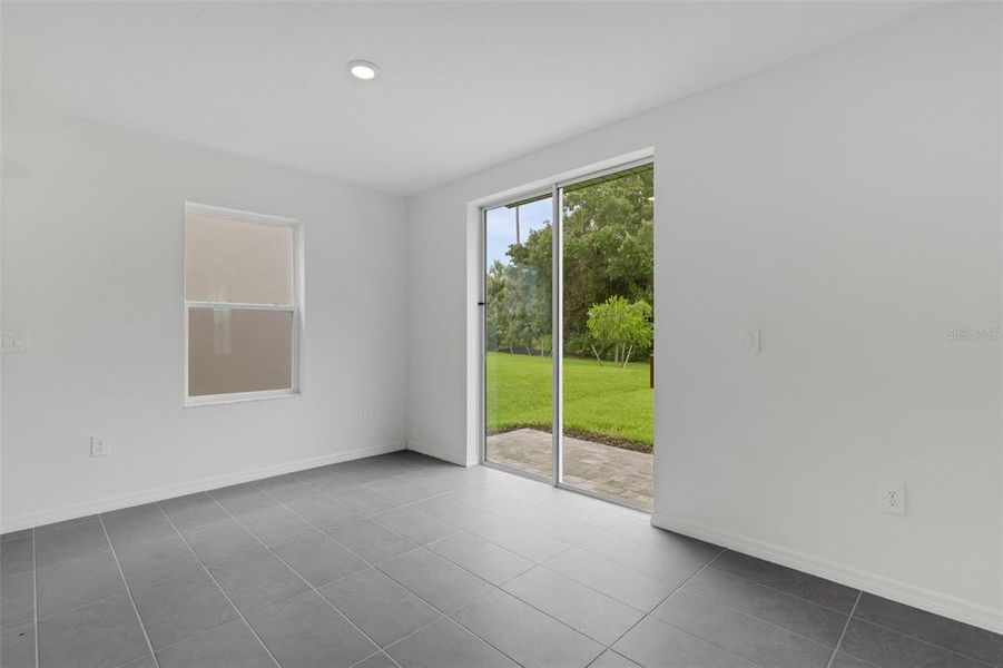 Spacious, unfurnished interior of a new home in Southpointe, Palmetto (Image 31).