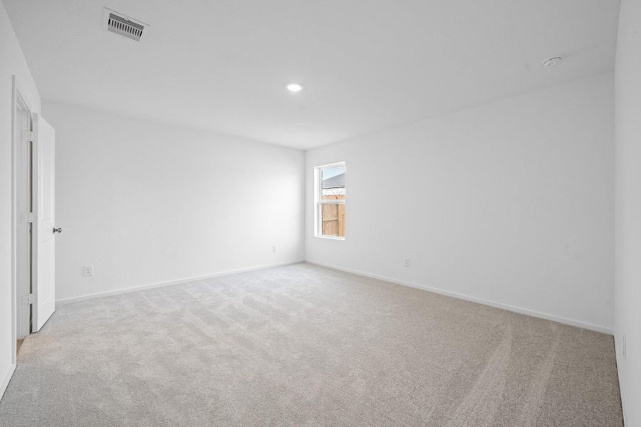 Spacious, unfurnished interior of a new home in The Grand Prairie, Hockley (Image 27). Spacious, unfurnished interior of a new home in The Grand Prairie, Hockley (Image 27).