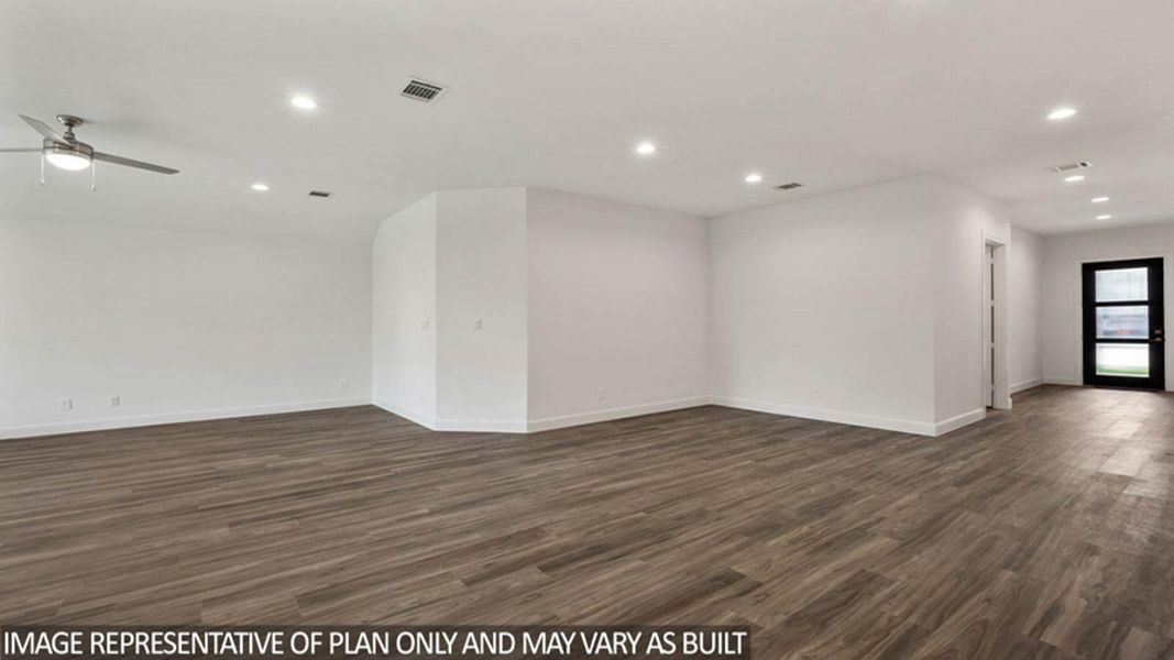 Spacious, unfurnished interior of a new home in Silverthorne, Conroe (Image 20). Spacious, unfurnished interior of a new home in Silverthorne, Conroe (Image 20).