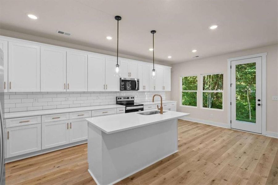 Furnished interior view inside a new home in , Temple (Image 10).