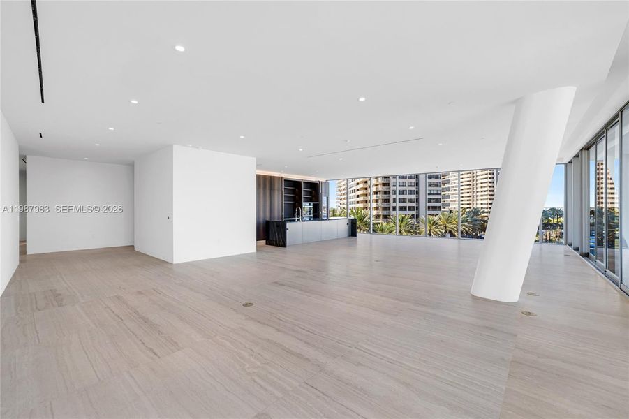 Spacious, unfurnished interior of a new home in , Miami (Image 60).