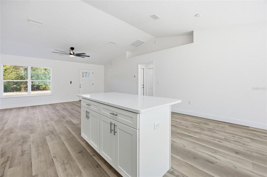 Spacious, unfurnished interior of a new home in , Dunnellon (Image 24).