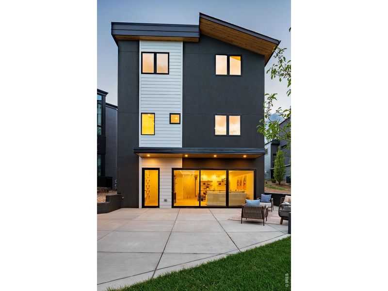 Image 46 of a home in .
