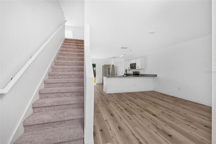 Spacious, unfurnished interior of a new home in , Port Charlotte (Image 47).