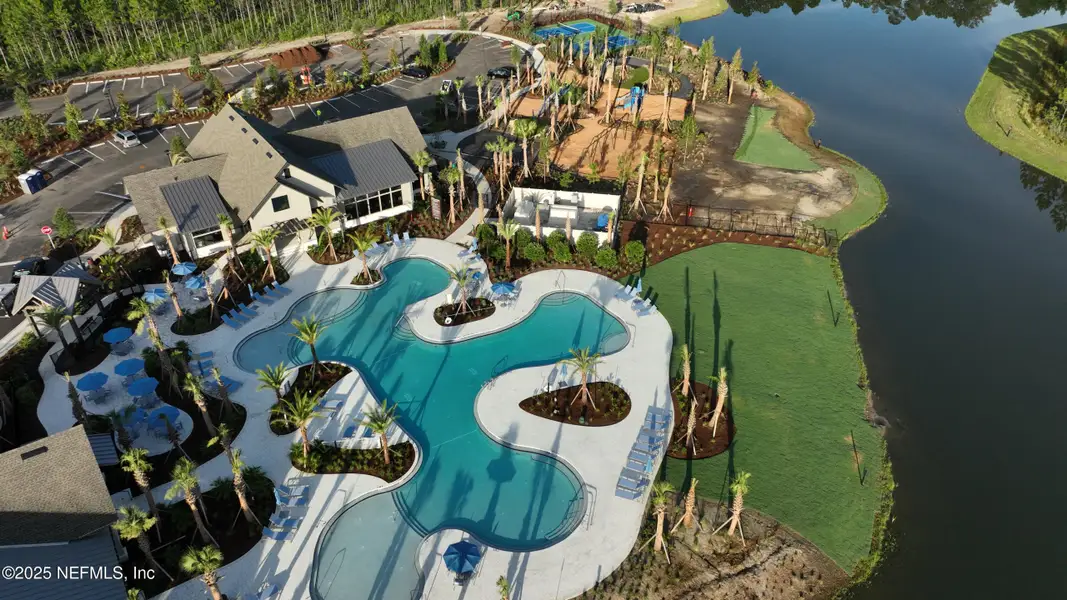 Community amenities in Tributary, Yulee (Image 8).