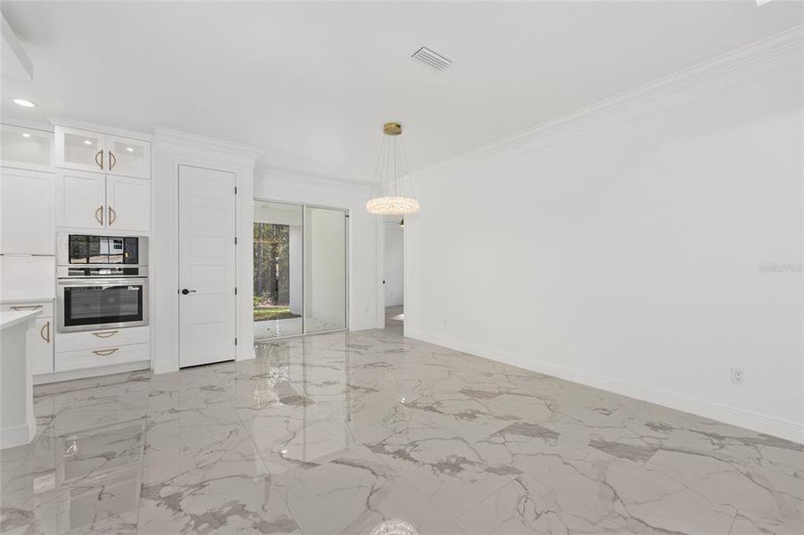 Spacious, unfurnished interior of a new home in , Ocala (Image 15).